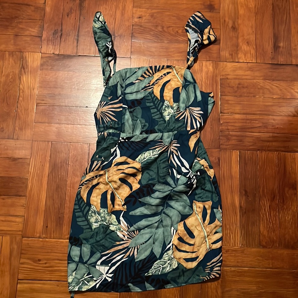 Tropical short dress Size Small